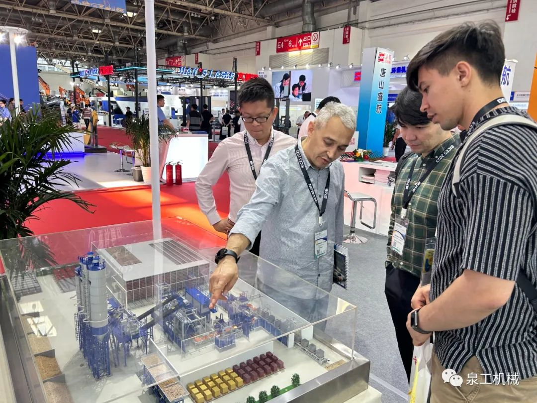 BICES 2023丨綠色裝備，智造未來！泉工股份閃耀北京工程機(jī)械展